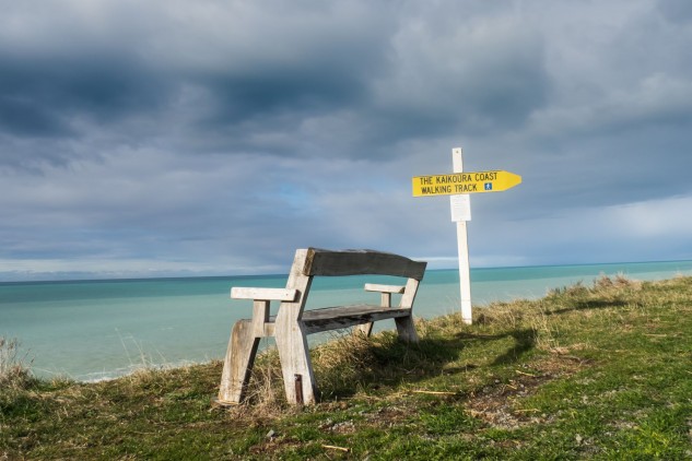 watch the sun and sea  